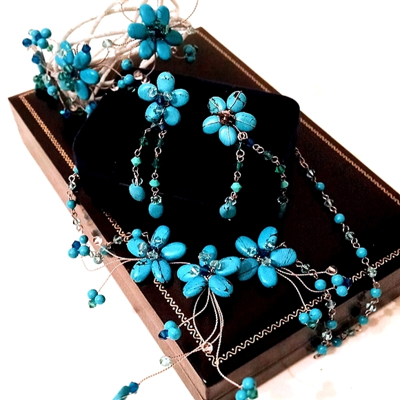 🎁 FREE GIFT INCLUDED 🎁 NEW 3D Turquoise Floral Set 4 Pieces Beaded Flexible - Picture 2 of 14